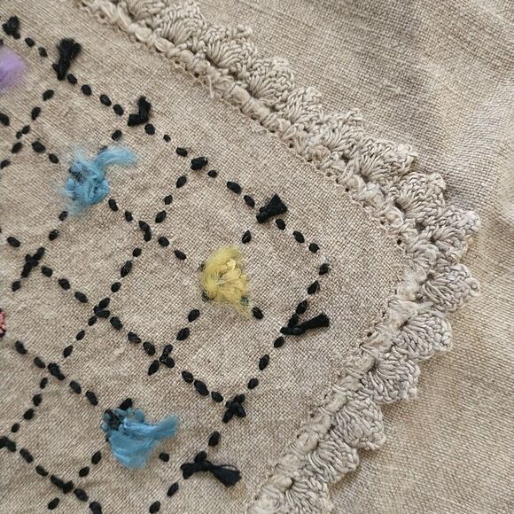 Tablecloth Linen Hand Embroidered Floral Square Crochet Natural Scalloped 33x33" - Picture 6 of 7